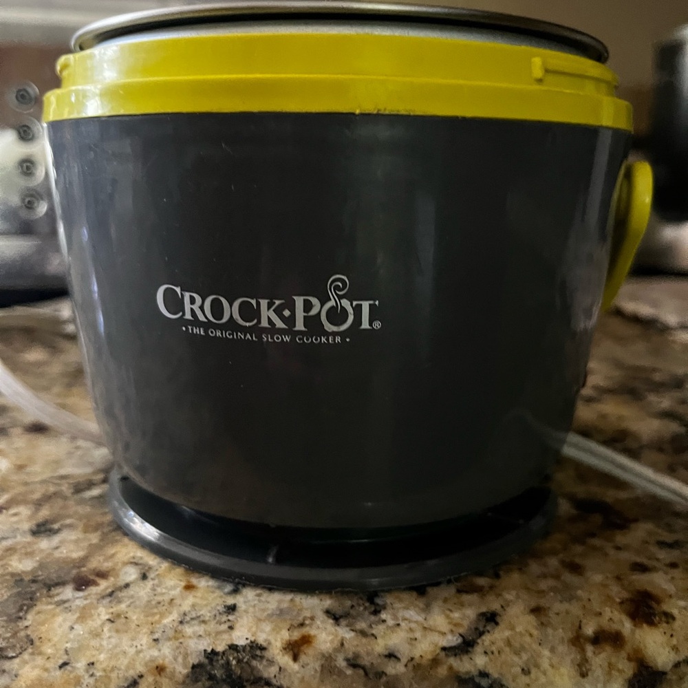 Lunch crockpot - small and portable